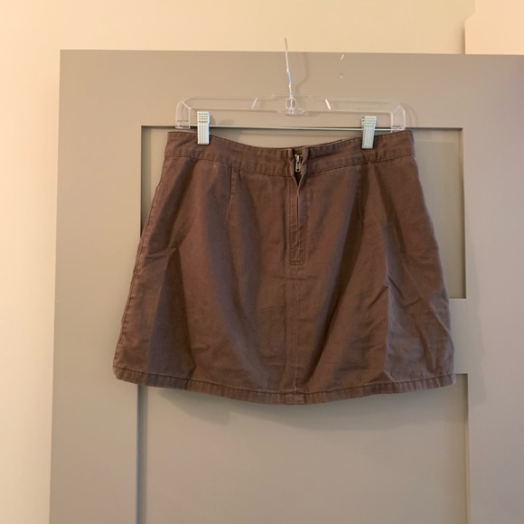 Forever 21 Army Green Cargo Mini Skirt - Picture 4 of 6